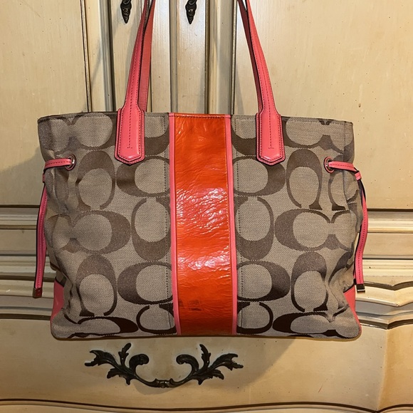 Coach Signature Coral Patent Leather/Canvas Tote - Picture 3 of 12